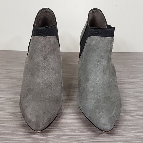 Vince Camuto Saron Bootie, Moonstone & Black Leather Womens Size 7 / 37 - Picture 2 of 11